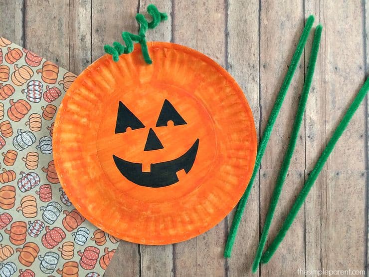 Paper plate pumpkin.