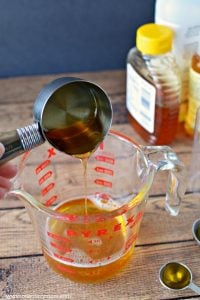 We have a super easy tutorial to learn how to make body wash. This luxurious homemade olive oil body wash will leave your skin moisturized and so smooth. We have a super easy tutorial to learn how to make body wash. This luxurious homemade olive oil body wash will leave your skin moisturized and so smooth.