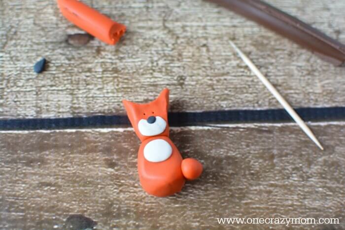 White face and belly added to the fox.