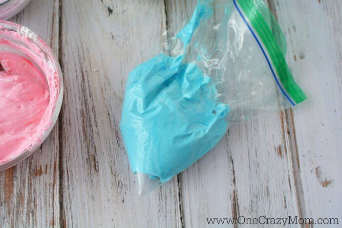 Puff Paint in a Ziplock bag.
