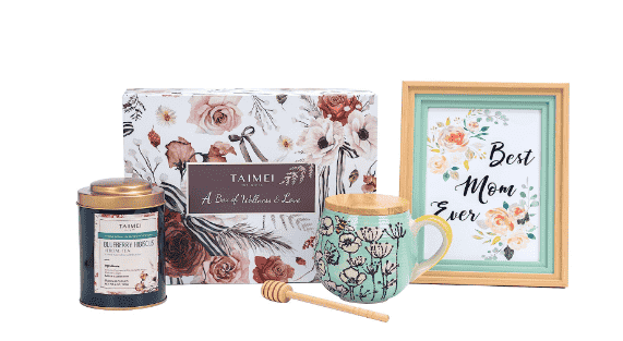 Gift box with sign, mug and more.