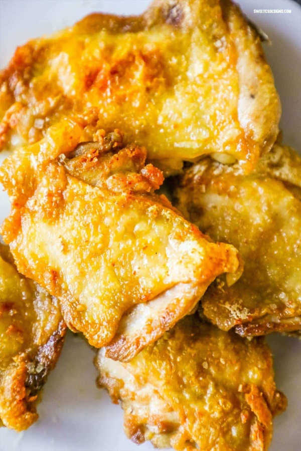 You will love these Keto Chicken Thigh Recipes if you are eating ketogenic. They are simple and delicious. The entire family will love keto chicken thighs. You will love these Keto Chicken Thigh Recipes if you are eating ketogenic. They are simple and delicious. The entire family will love keto chicken thighs.