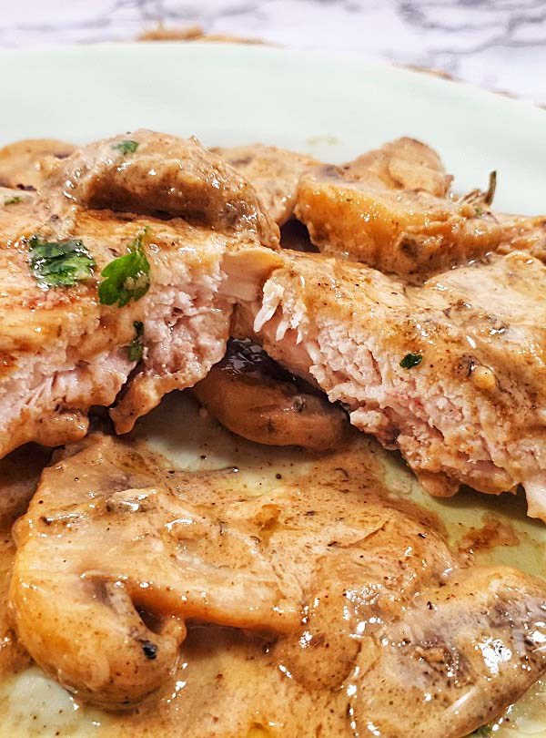 You will love these Keto Chicken Thigh Recipes if you are eating ketogenic. They are simple and delicious. The entire family will love keto chicken thighs. You will love these Keto Chicken Thigh Recipes if you are eating ketogenic. They are simple and delicious. The entire family will love keto chicken thighs.