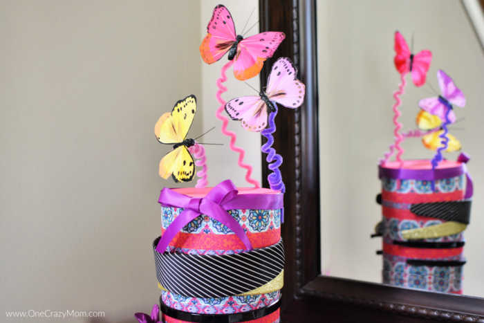Headband holder ready to use.