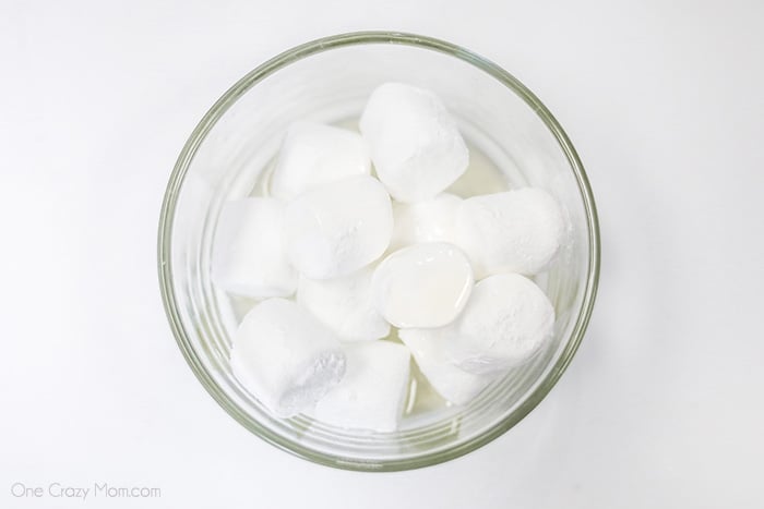 Marshmallows in a bowl.