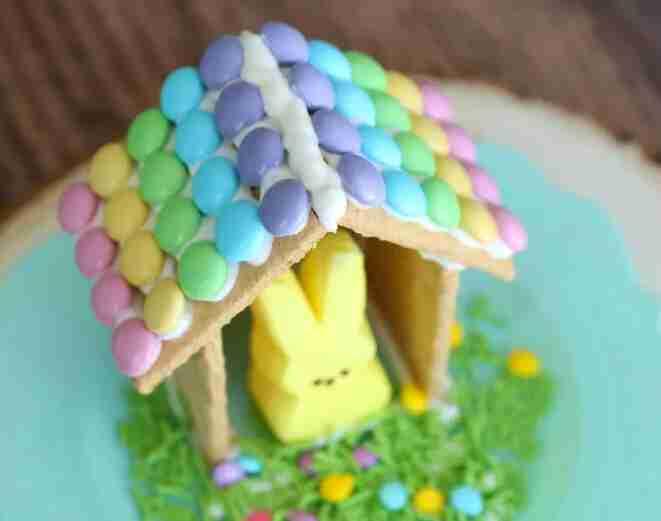 Easter house with Peeps.