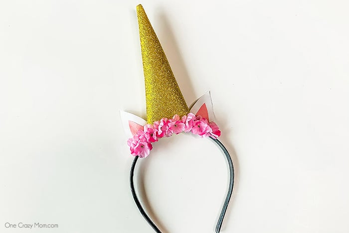 Unicorn headband ready to use.