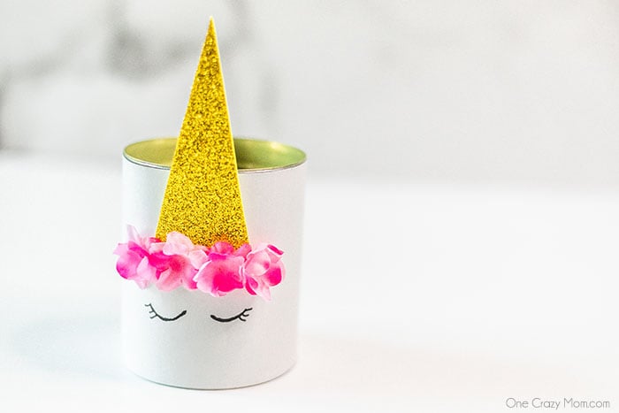 Unicorn pencil holder ready to use.