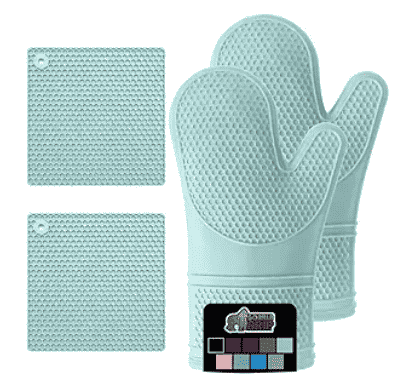 Blue oven mitt.