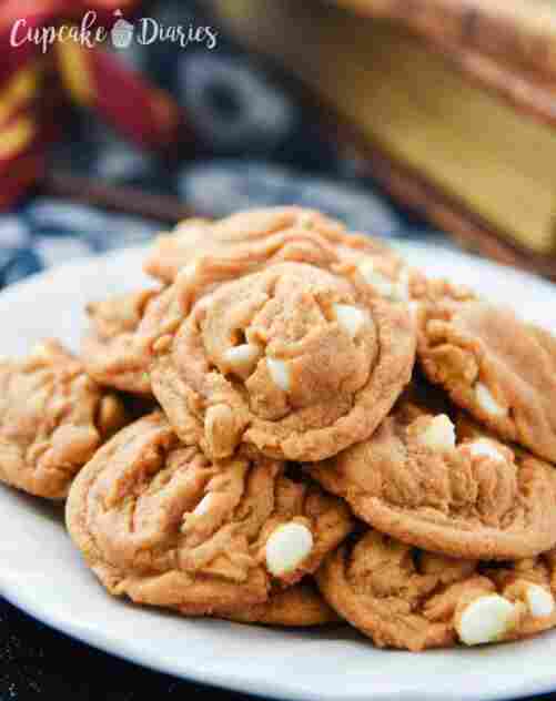 Platter of butterbeer cookies.