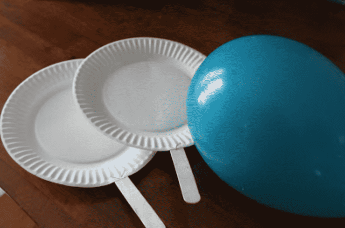 Balloon ping pong ready to use.