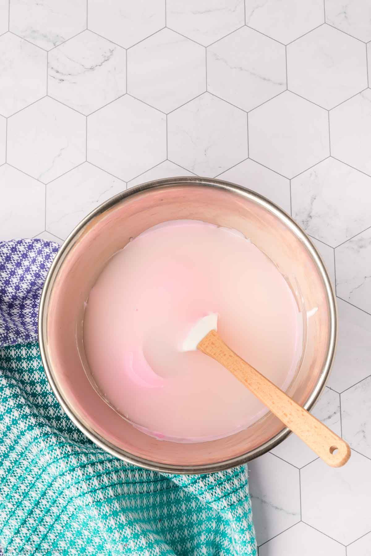 Liquid starch combined together with glue mixture.