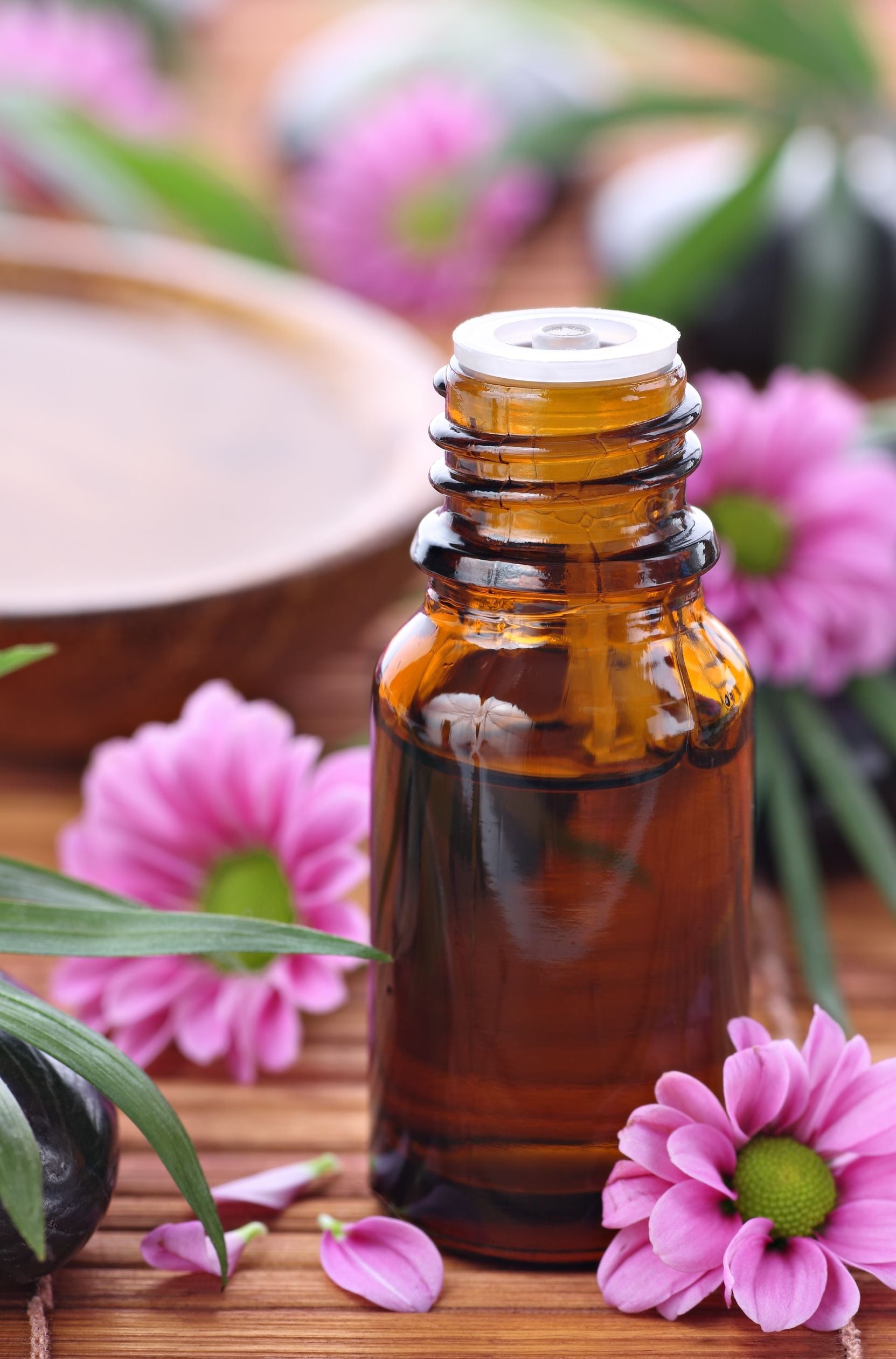 There are numerous Lavender essential oil uses that you need to know. Find 25 of the best lavender oil uses to use for beauty, home and more. There are numerous Lavender essential oil uses that you need to know. Find 25 of the best lavender oil uses to use for beauty, home and more.