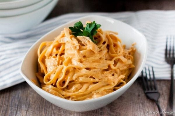 Get dinner on the table with very little effort thanks to these Easy Slow Cooker Meals for busy moms. Find over 20 recipes that are delicious and so easy. Get dinner on the table with very little effort thanks to these Easy Slow Cooker Meals for busy moms. Find over 20 recipes that are delicious and so easy.