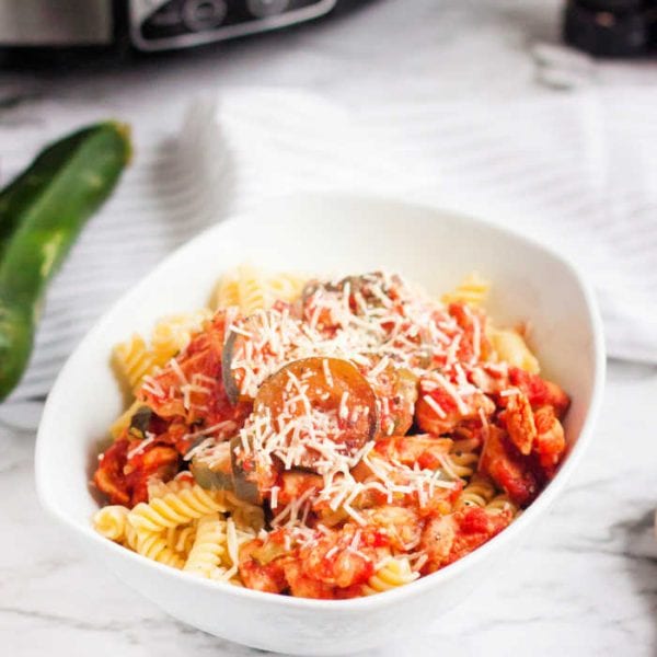 Get dinner on the table with very little effort thanks to these Easy Slow Cooker Meals for busy moms. Find over 20 recipes that are delicious and so easy. Get dinner on the table with very little effort thanks to these Easy Slow Cooker Meals for busy moms. Find over 20 recipes that are delicious and so easy.