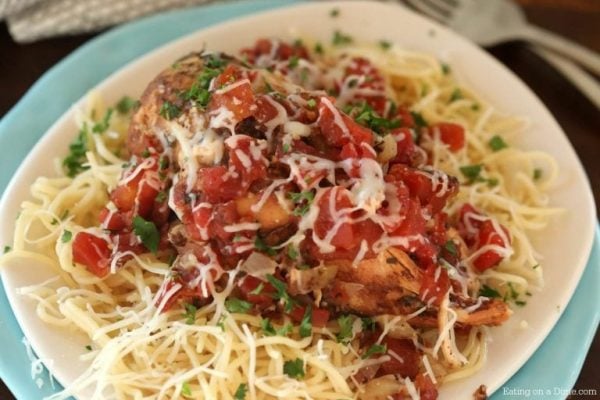 Get dinner on the table with very little effort thanks to these Easy Slow Cooker Meals for busy moms. Find over 20 recipes that are delicious and so easy. Get dinner on the table with very little effort thanks to these Easy Slow Cooker Meals for busy moms. Find over 20 recipes that are delicious and so easy.