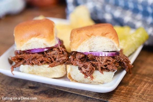 Get dinner on the table with very little effort thanks to these Easy Slow Cooker Meals for busy moms. Find over 20 recipes that are delicious and so easy. Get dinner on the table with very little effort thanks to these Easy Slow Cooker Meals for busy moms. Find over 20 recipes that are delicious and so easy.