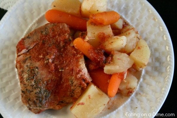 Get dinner on the table with very little effort thanks to these Easy Slow Cooker Meals for busy moms. Find over 20 recipes that are delicious and so easy. Get dinner on the table with very little effort thanks to these Easy Slow Cooker Meals for busy moms. Find over 20 recipes that are delicious and so easy.