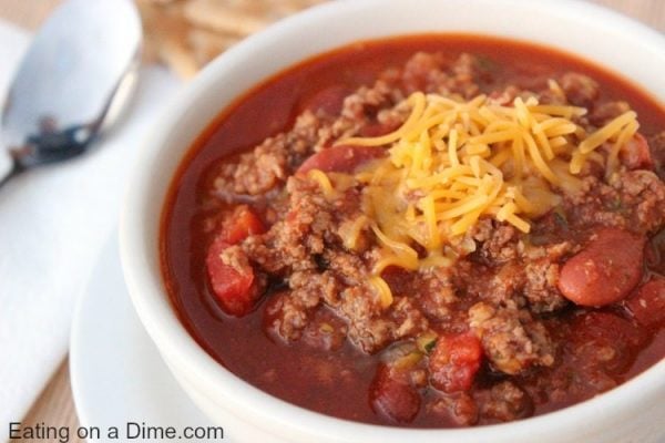 Get dinner on the table with very little effort thanks to these Easy Slow Cooker Meals for busy moms. Find over 20 recipes that are delicious and so easy. Get dinner on the table with very little effort thanks to these Easy Slow Cooker Meals for busy moms. Find over 20 recipes that are delicious and so easy.