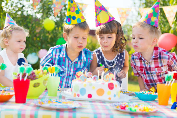 Everyone will have a blast playing these BIRTHDAY PARTY GAMES FOR KIDS. Find over 15 games that are easy but provide lots of fun for any party or theme. Everyone will have a blast playing these BIRTHDAY PARTY GAMES FOR KIDS. Find over 15 games that are easy but provide lots of fun for any party or theme.