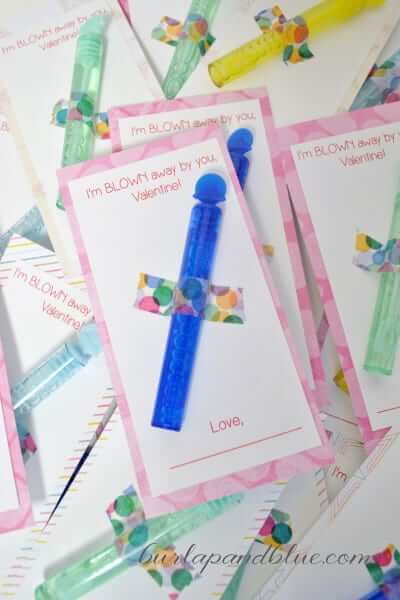 We have 25 free printable valentines day cards for kids sure to be a hit! 25 free printable valentines day cards that are easy and frugal to make at home. Bubbles attached to valentine's card.