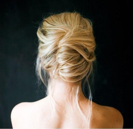 You will love these quick and easy cute bun hairstyles for busy moms. Find 25 messy bun hairstyles that take very little time. Cute buns for Mom. You will love these quick and easy cute bun hairstyles for busy moms. Find 25 messy bun hairstyles that take very little time. Cute buns for Mom.