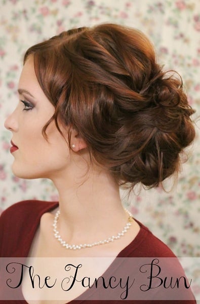 You will love these quick and easy cute bun hairstyles for busy moms. Find 25 messy bun hairstyles that take very little time. Cute buns for Mom. You will love these quick and easy cute bun hairstyles for busy moms. Find 25 messy bun hairstyles that take very little time. Cute buns for Mom.