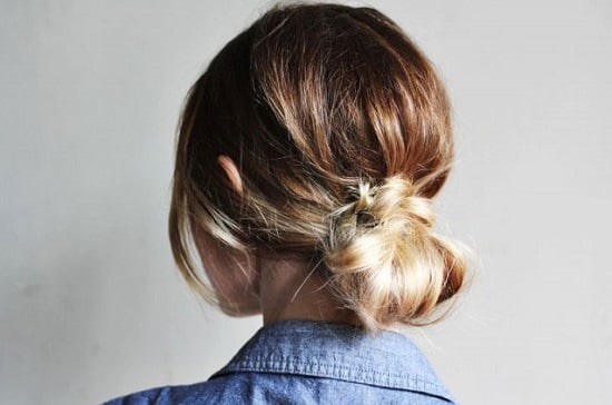 You will love these quick and easy cute bun hairstyles for busy moms. Find 25 messy bun hairstyles that take very little time. Cute buns for Mom. You will love these quick and easy cute bun hairstyles for busy moms. Find 25 messy bun hairstyles that take very little time. Cute buns for Mom.