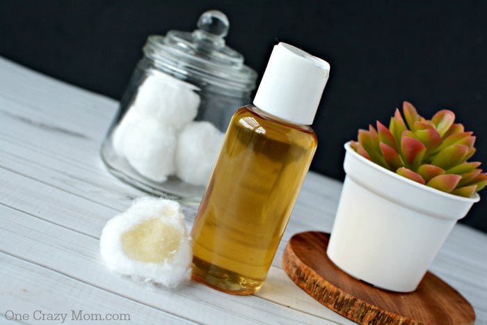 How to make the Best Tea Tree Oil Face Toner. This DIY Face Toner is easy to make and frugal. Tea Tree Oil for acne is great for all skin types. How to make the Best Tea Tree Oil Face Toner. This DIY Face Toner is easy to make and frugal. Tea Tree Oil for acne is great for all skin types.
