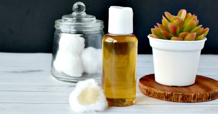 How to make the Best Tea Tree Oil Face Toner. This DIY Face Toner is easy to make and frugal. Tea Tree Oil for acne is great for all skin types. How to make the Best Tea Tree Oil Face Toner. This DIY Face Toner is easy to make and frugal. Tea Tree Oil for acne is great for all skin types.