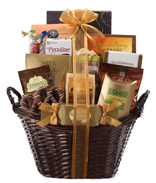 Here are 20 special Mothers day gift basket ideas. This Mother's day pamper mom with one of these mother's day gift baskets. We have the best mothers day gifts sure to make Mom feel loved and appreciated. 20 mother's day gift ideas. Gourmet treats gift set.