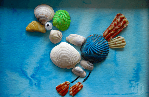 Summer is here and we have 25 adorable seashell crafts for kids. This is such a fun activity to keep the kids busy. Plus, seashells are inexpensive or free. Seashell art arranged together.