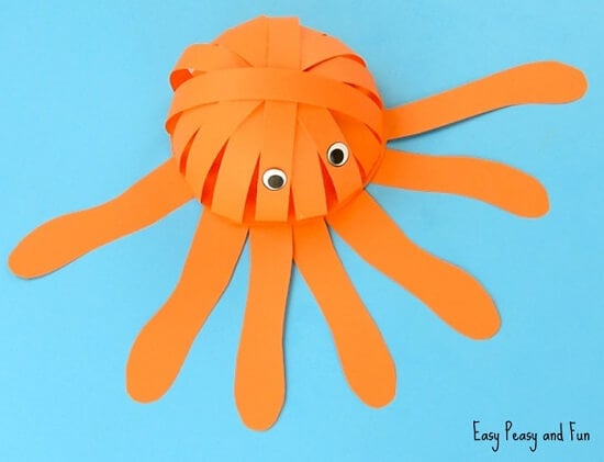 Looking for summer crafts for kids? Find 35 easy summer crafts for kids here. These can be used for almost all ages and they are quick and easy to make. These summer craft ideas are budget friendly. Try one of these summer craft ideas for kids. Looking for summer crafts for kids? Find 35 easy summer crafts for kids here. These can be used for almost all ages and they are quick and easy to make. These summer craft ideas are budget friendly. Try one of these summer craft ideas for kids.