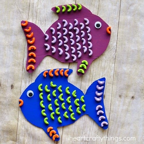 Looking for summer crafts for kids? Find 35 easy summer crafts for kids here. These can be used for almost all ages and they are quick and easy to make. These summer craft ideas are budget friendly. Try one of these summer craft ideas for kids. Looking for summer crafts for kids? Find 35 easy summer crafts for kids here. These can be used for almost all ages and they are quick and easy to make. These summer craft ideas are budget friendly. Try one of these summer craft ideas for kids.