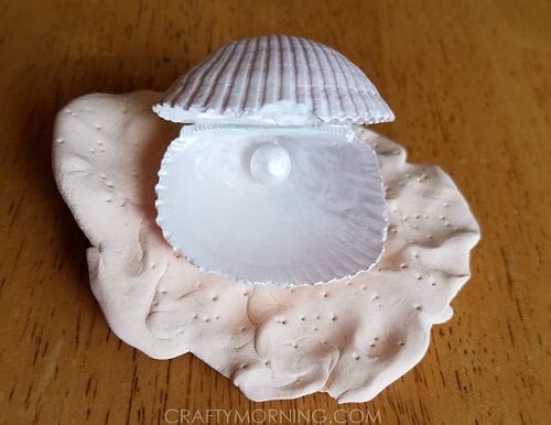 Looking for summer crafts for kids? Find 35 easy summer crafts for kids here. These can be used for almost all ages and they are quick and easy to make. These summer craft ideas are budget friendly. Try one of these summer craft ideas for kids. Looking for summer crafts for kids? Find 35 easy summer crafts for kids here. These can be used for almost all ages and they are quick and easy to make. These summer craft ideas are budget friendly. Try one of these summer craft ideas for kids.