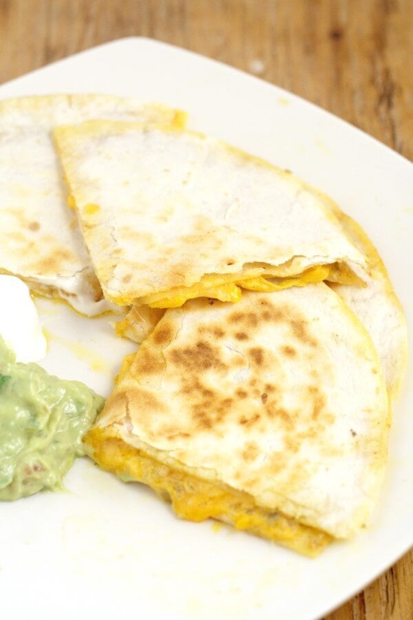Find easy back to school lunch ideas for kids. 20 quick and easy lunch ideas for kids they will actually eat! Even the pickiest eaters are sure to love these back to school lunch ideas. Try these easy lunch ideas for kids. Find easy back to school lunch ideas for kids. 20 quick and easy lunch ideas for kids they will actually eat! Even the pickiest eaters are sure to love these back to school lunch ideas. Try these easy lunch ideas for kids.