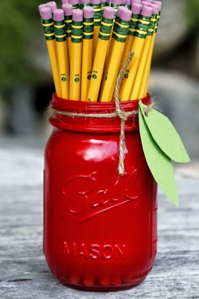 We have 27 easy back to school teacher gifts. Find the perfect back to school teacher gift ideas to start the year off right! These ideas are so simple! We have 27 easy back to school teacher gifts. Find the perfect back to school teacher gift ideas to start the year off right! These ideas are so simple!