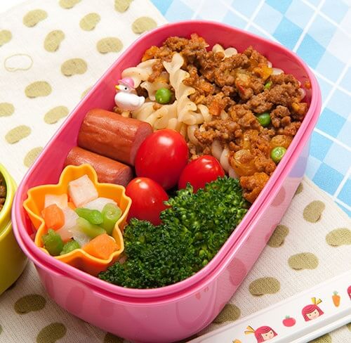 If the kids are bored of the same old lunch, try these School Lunch Ideas for Kids. We have 25 Easy lunch ideas for school that the kids will love. If the kids are bored of the same old lunch, try these School Lunch Ideas for Kids. We have 25 Easy lunch ideas for school that the kids will love.