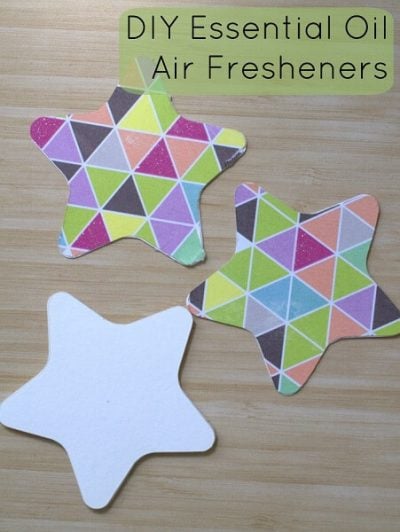 If you're looking for easy ways to make your home and car smell amazing, try one of these DIY Air Fresheners.These ideas are natural and smell wonderful. Star shaped air freshener.