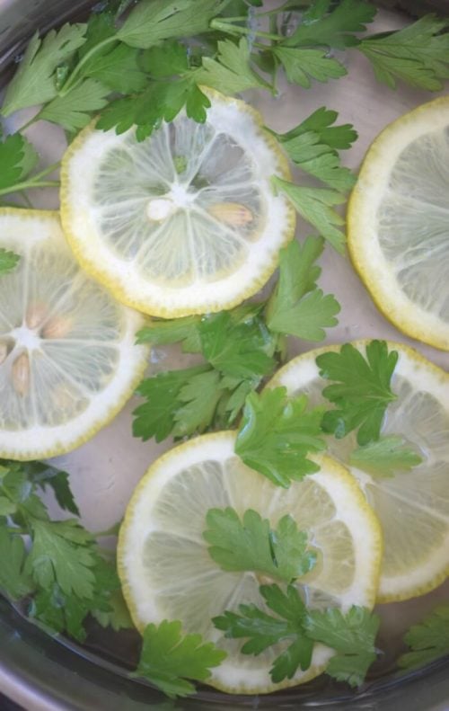 If you're looking for easy ways to make your home and car smell amazing, try one of these DIY Air Fresheners.These ideas are natural and smell wonderful. Lemon slices with fresh herbs.