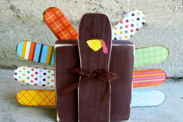 Get inspired with these Thanksgiving home decorations.20 DIY Thanksgiving Decorations you will love.Thanksgiving home decorations that won't bust the budget Colorful block turkey DIY.