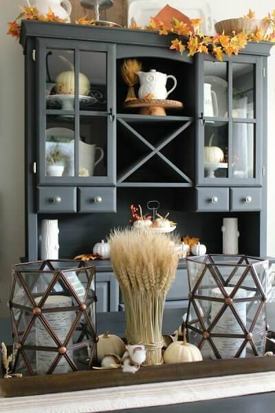 Fall is here and it's time to decorate. Check out these DIY Fall Decor Ideas. 25 DIY fall decorating ideas that will make your home cozy for Fall! Fall is here and it's time to decorate. Check out these DIY Fall Decor Ideas. 25 DIY fall decorating ideas that will make your home cozy for Fall!