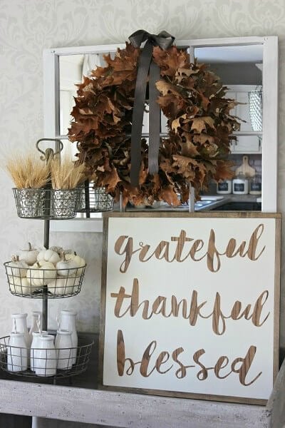 Fall is here and it's time to decorate. Check out these DIY Fall Decor Ideas. 25 DIY fall decorating ideas that will make your home cozy for Fall! Fall is here and it's time to decorate. Check out these DIY Fall Decor Ideas. 25 DIY fall decorating ideas that will make your home cozy for Fall!