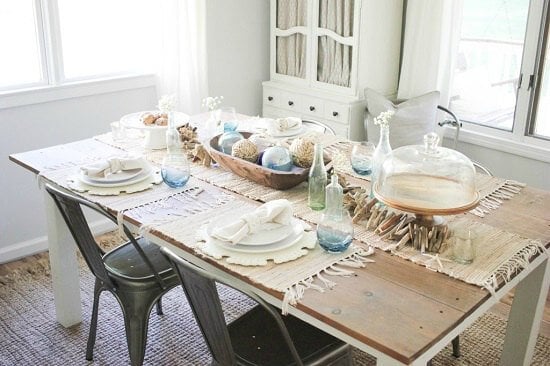 Fall is here and it's time to decorate. Check out these DIY Fall Decor Ideas. 25 DIY fall decorating ideas that will make your home cozy for Fall! Fall is here and it's time to decorate. Check out these DIY Fall Decor Ideas. 25 DIY fall decorating ideas that will make your home cozy for Fall!