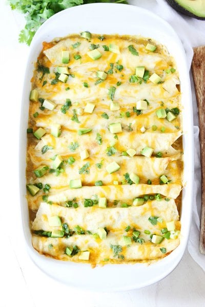 Easy Enchiladas Recipes make the perfect dinner idea any day of the week. We have 18 must try enchiladas recipes that are easy to make and taste amazing. Easy Enchiladas Recipes make the perfect dinner idea any day of the week. We have 18 must try enchiladas recipes that are easy to make and taste amazing.