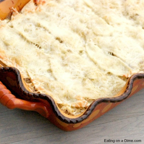 Easy Enchiladas Recipes make the perfect dinner idea any day of the week. We have 18 must try enchiladas recipes that are easy to make and taste amazing. Easy Enchiladas Recipes make the perfect dinner idea any day of the week. We have 18 must try enchiladas recipes that are easy to make and taste amazing.