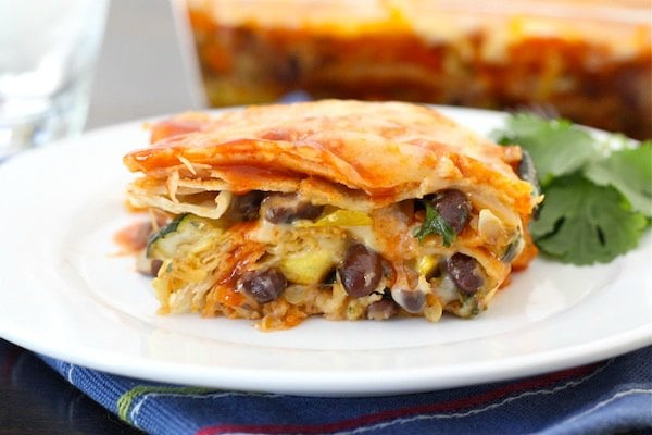 Easy Enchiladas Recipes make the perfect dinner idea any day of the week. We have 18 must try enchiladas recipes that are easy to make and taste amazing. Easy Enchiladas Recipes make the perfect dinner idea any day of the week. We have 18 must try enchiladas recipes that are easy to make and taste amazing.