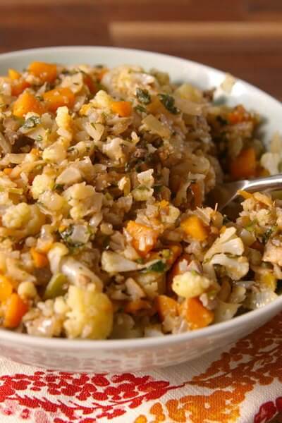 We have 20 Easy Thanksgiving Side Dishes sure to impress while being very simple to make! From old favorites to new ideas, we have something for everyone. We have 20 Easy Thanksgiving Side Dishes sure to impress while being very simple to make! From old favorites to new ideas, we have something for everyone.