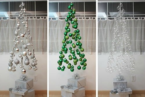 Create Christmas table top decorations with these easy ideas. 15 DIY Christmas table decorations anyone can make. Simple Christmas table decoration ideas. Mobile made out of ornaments.
