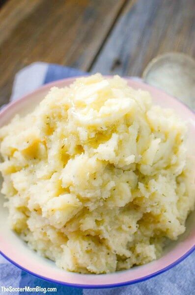 We have 20 Easy Thanksgiving Side Dishes sure to impress while being very simple to make! From old favorites to new ideas, we have something for everyone. We have 20 Easy Thanksgiving Side Dishes sure to impress while being very simple to make! From old favorites to new ideas, we have something for everyone.